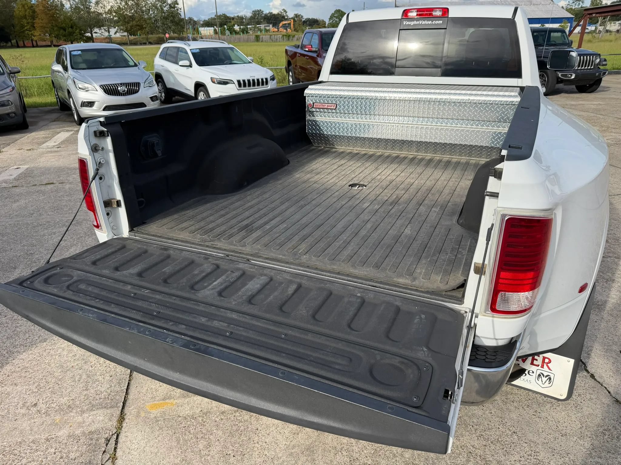 Used 2015 RAM 3500 Laramie Longhorn AWD/4WD image 5