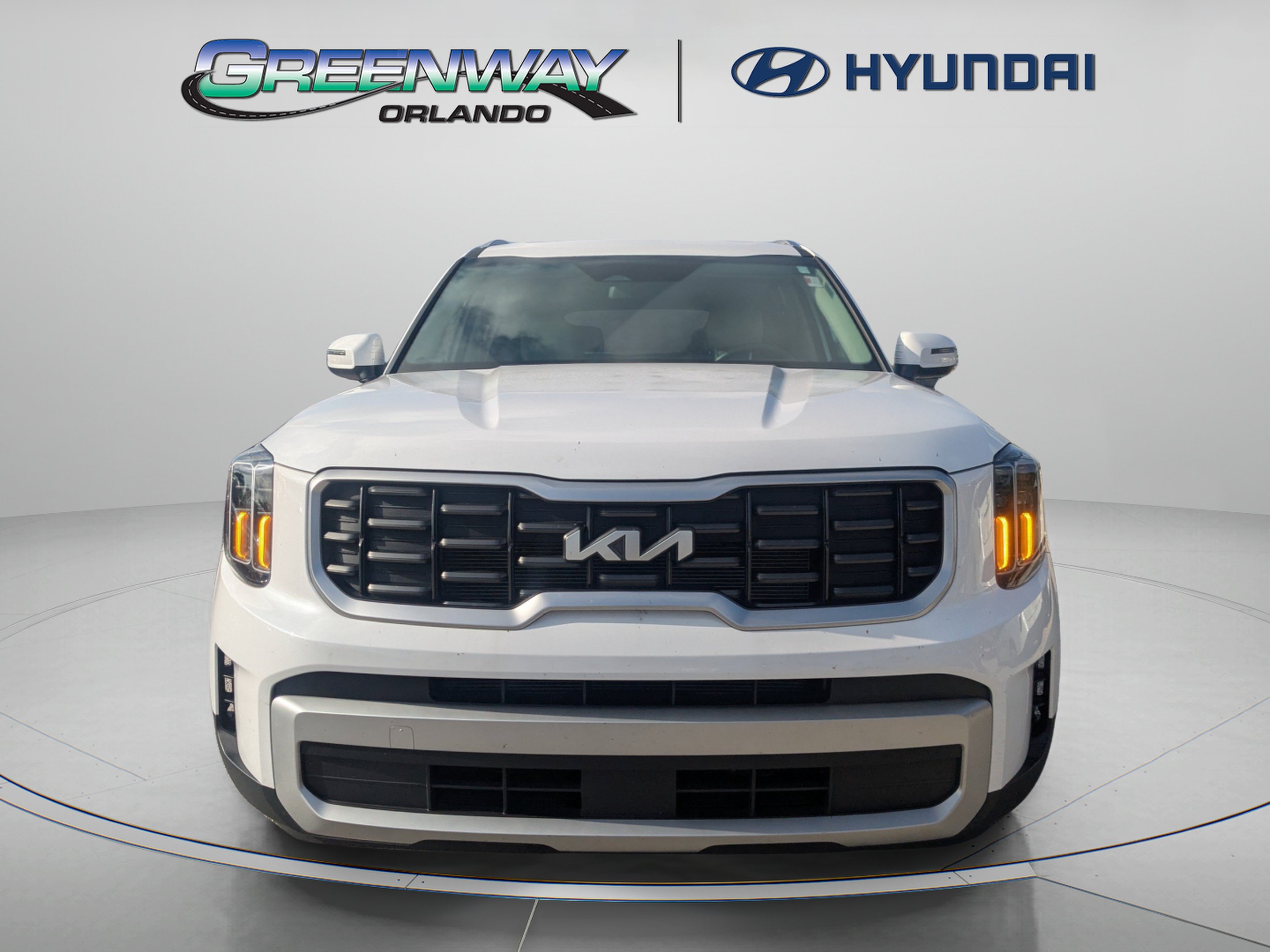 Used 2024 Kia Telluride S w/ S Sunroof Package FWD image 2