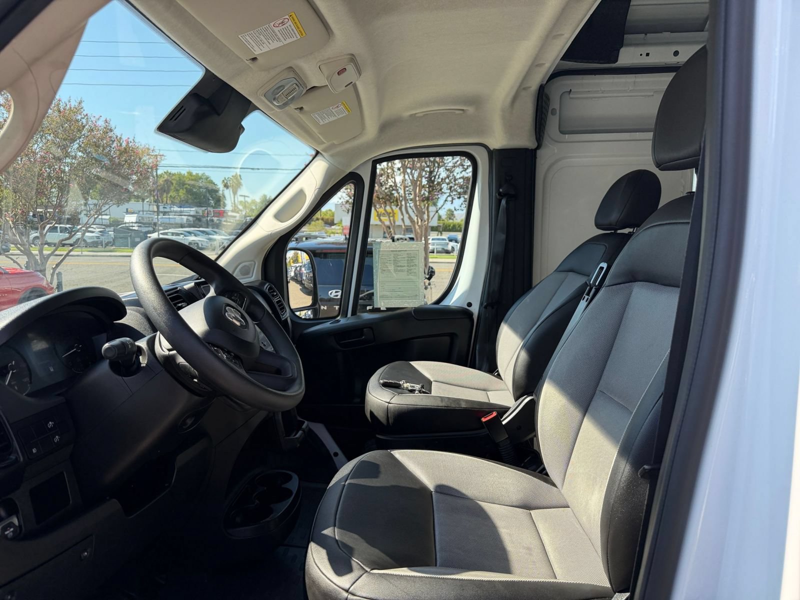 Used 2026 RAM ProMaster 2500 w/ Convenience Group FWD image 24