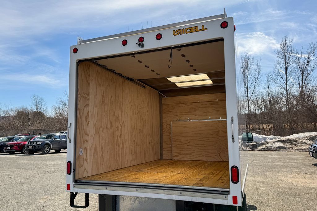 New 2025 Ford E-350 and Econoline 350 Super Duty w/ Power Equipment Group RWD image 19