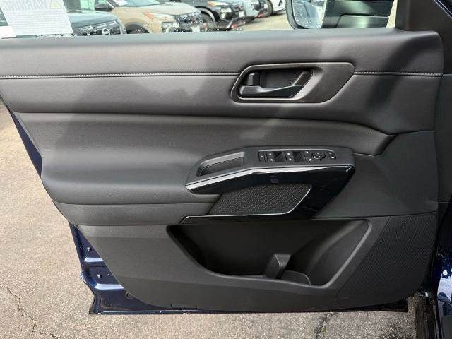 New 2026 Nissan Pathfinder SV image 18