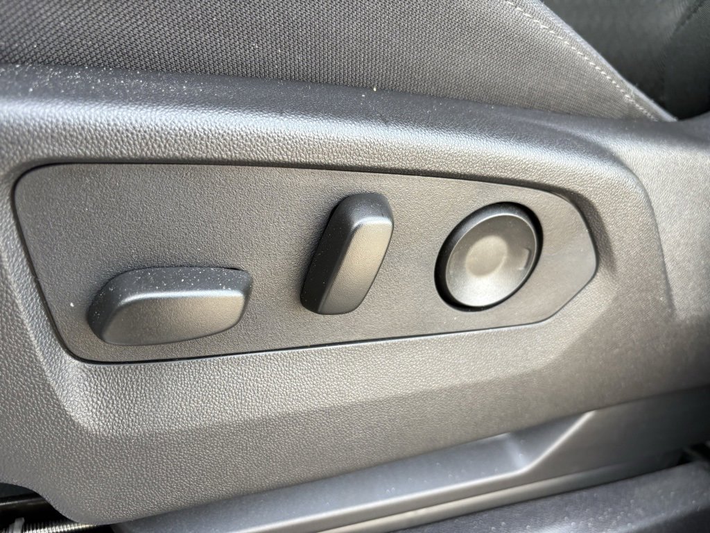 Used 2025 Chevrolet Silverado 2500 LT w/ Safety Package image 19