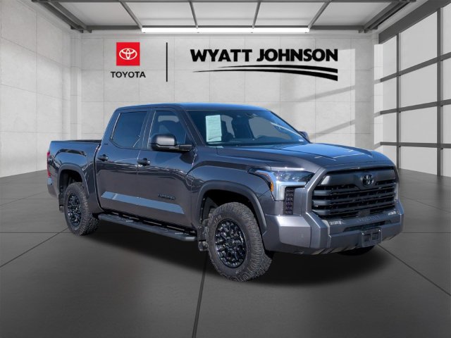 Used 2025 Toyota Tundra SR5 AWD/4WD image 2
