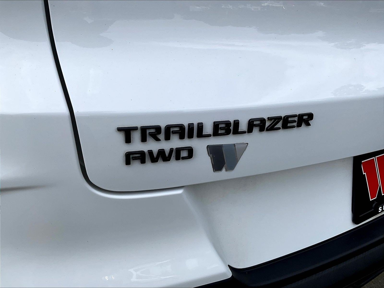 Used 2023 Chevrolet TrailBlazer RS w/ Sun and Liftgate Package AWD/4WD image 23