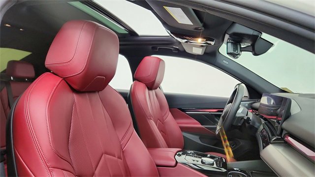 Used 2025 BMW i5 eDrive40i w/ M Sport Package image 21