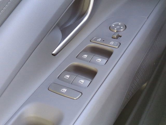 Certified 2025 Hyundai Elantra SE FWD image 21