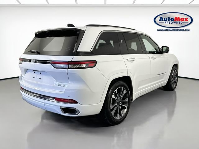 Used 2023 Jeep Grand Cherokee Overland AWD/4WD image 2