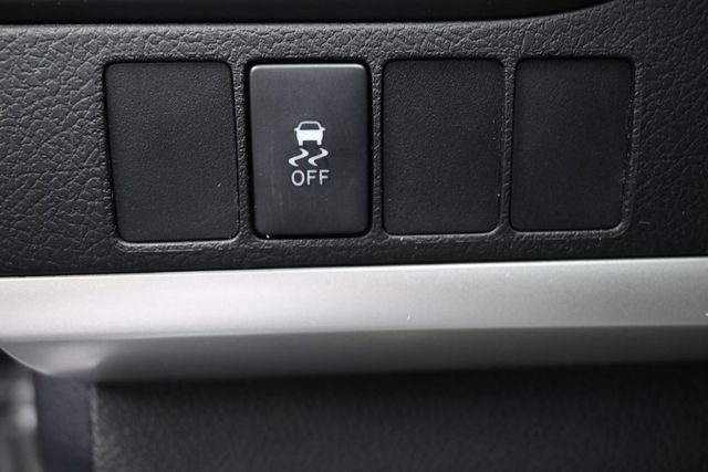 Used 2017 Toyota Camry SE FWD image 21