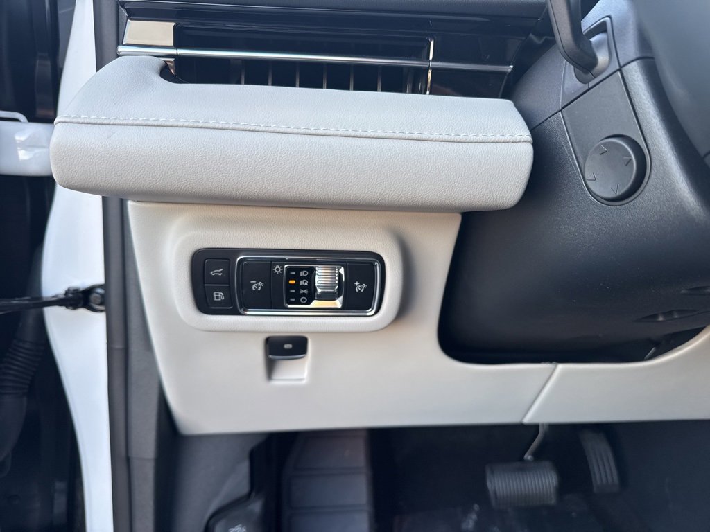 New 2026 Lincoln Nautilus Reserve w/ Jet Appearance Package image 28