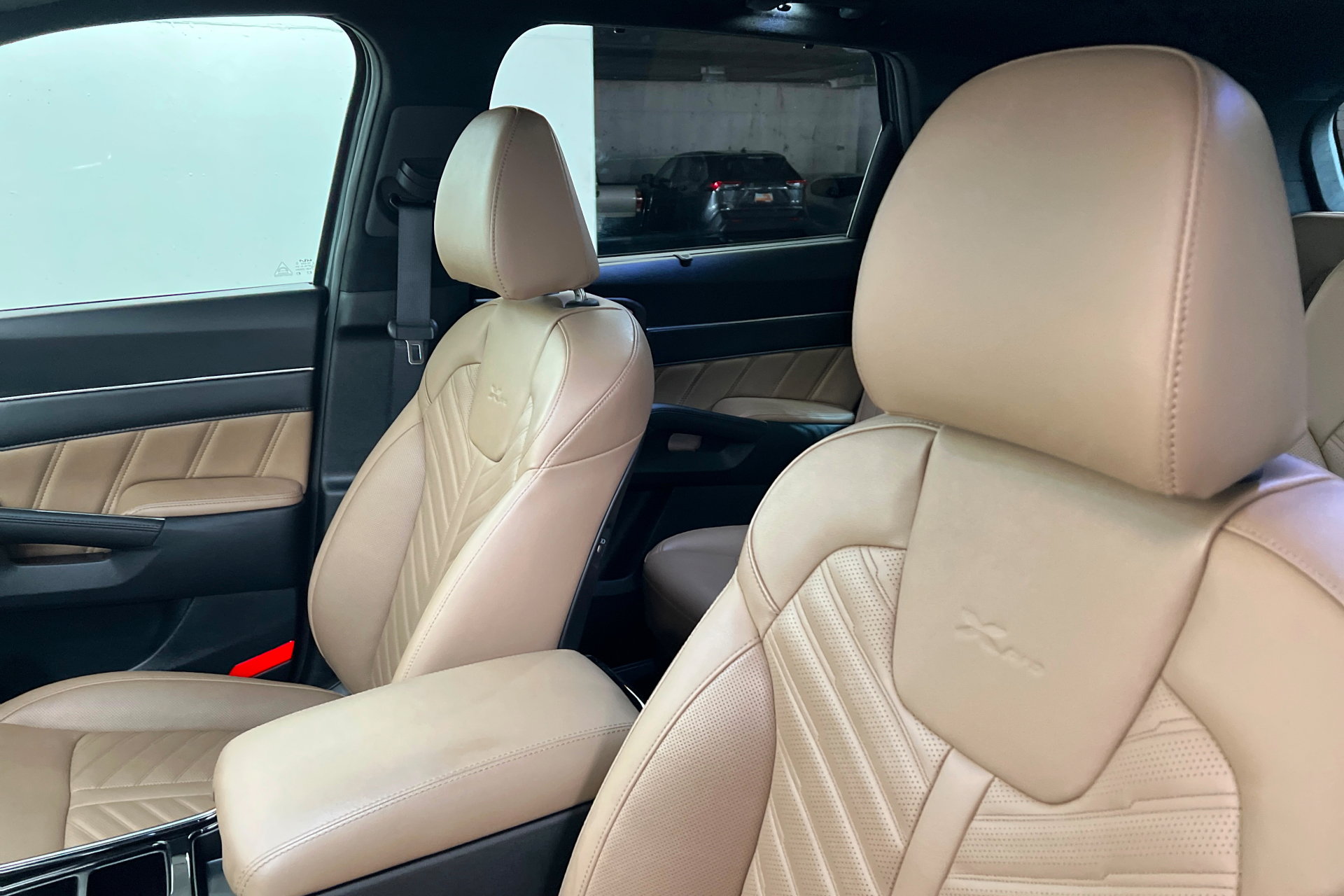 Used 2024 Kia Sorento SX Prestige w/ Olive Brown Leather Package image 17