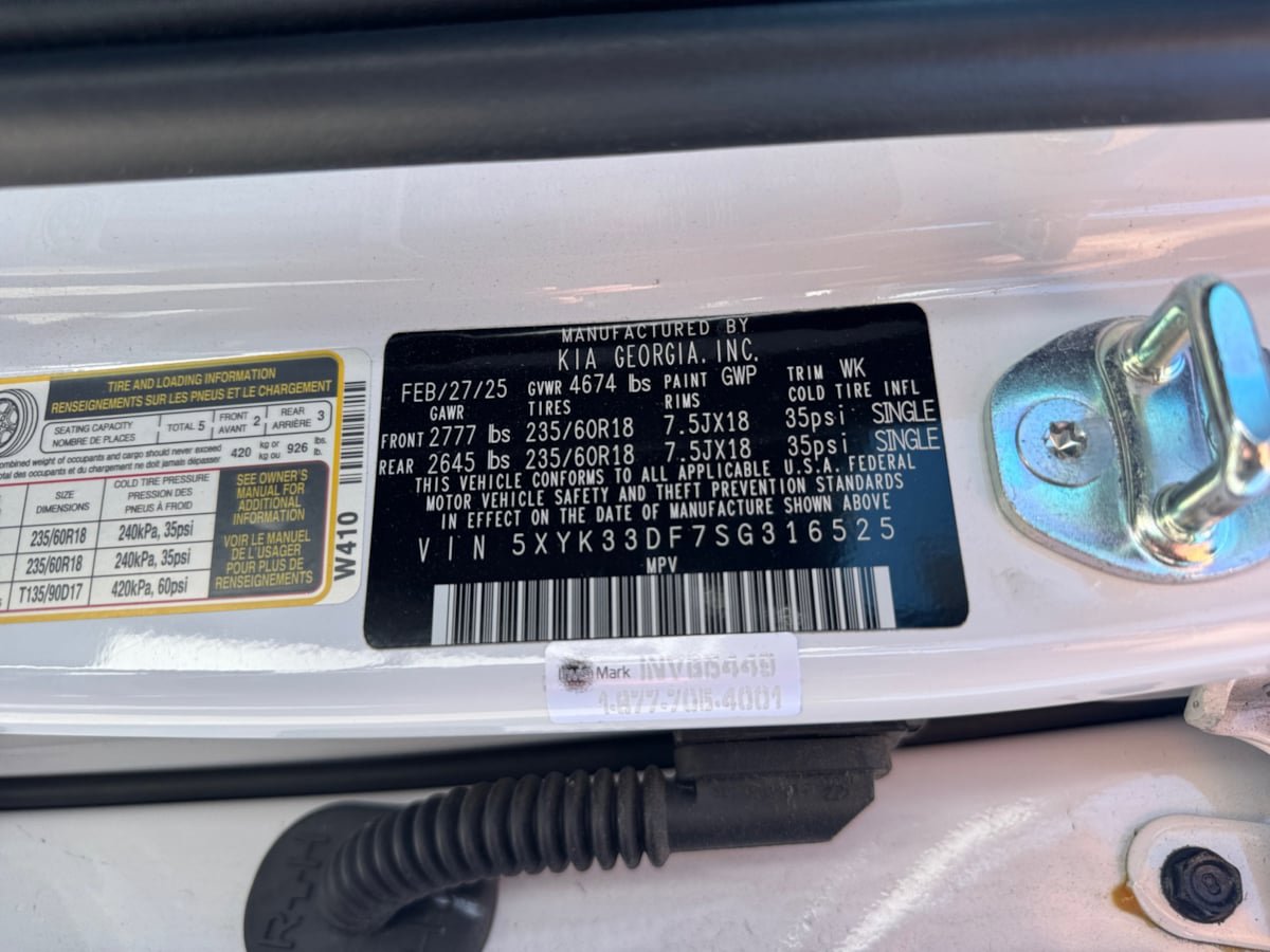 Used 2025 Kia Sportage EX FWD image 21