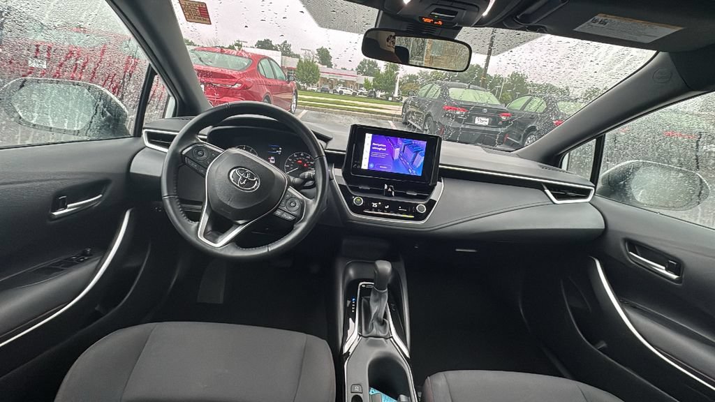 Used 2025 Toyota Corolla SE FWD image 8