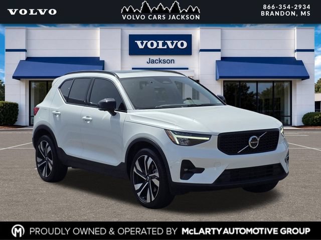 Used 2024 Volvo XC40 B5 Plus w/ Protection Package Premier