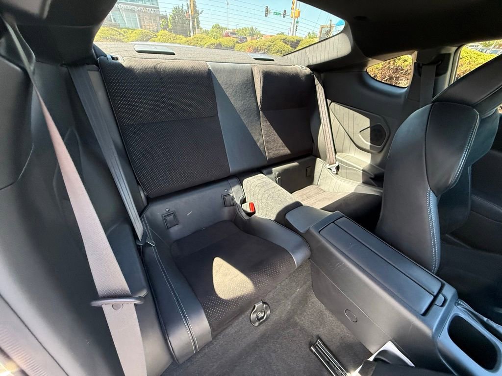 Used 2023 Toyota GR86 Premium w/ ALL Weather Mat Package (TMS) RWD image 27
