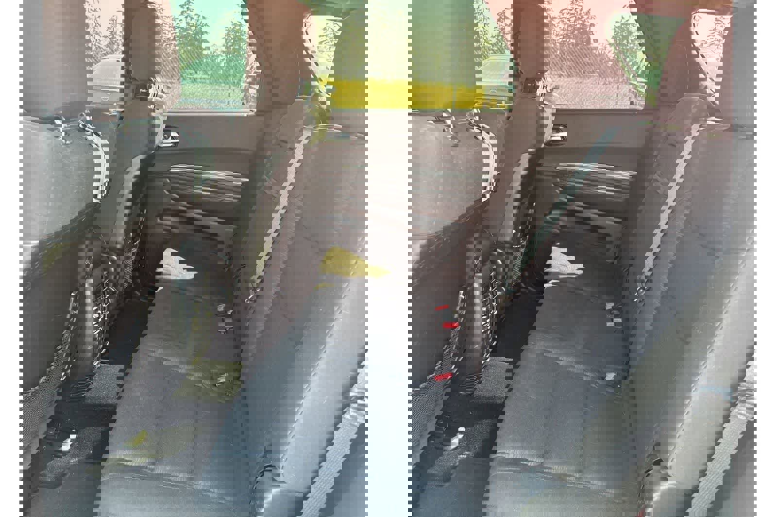 Used 2021 Dodge Durango SXT image 5