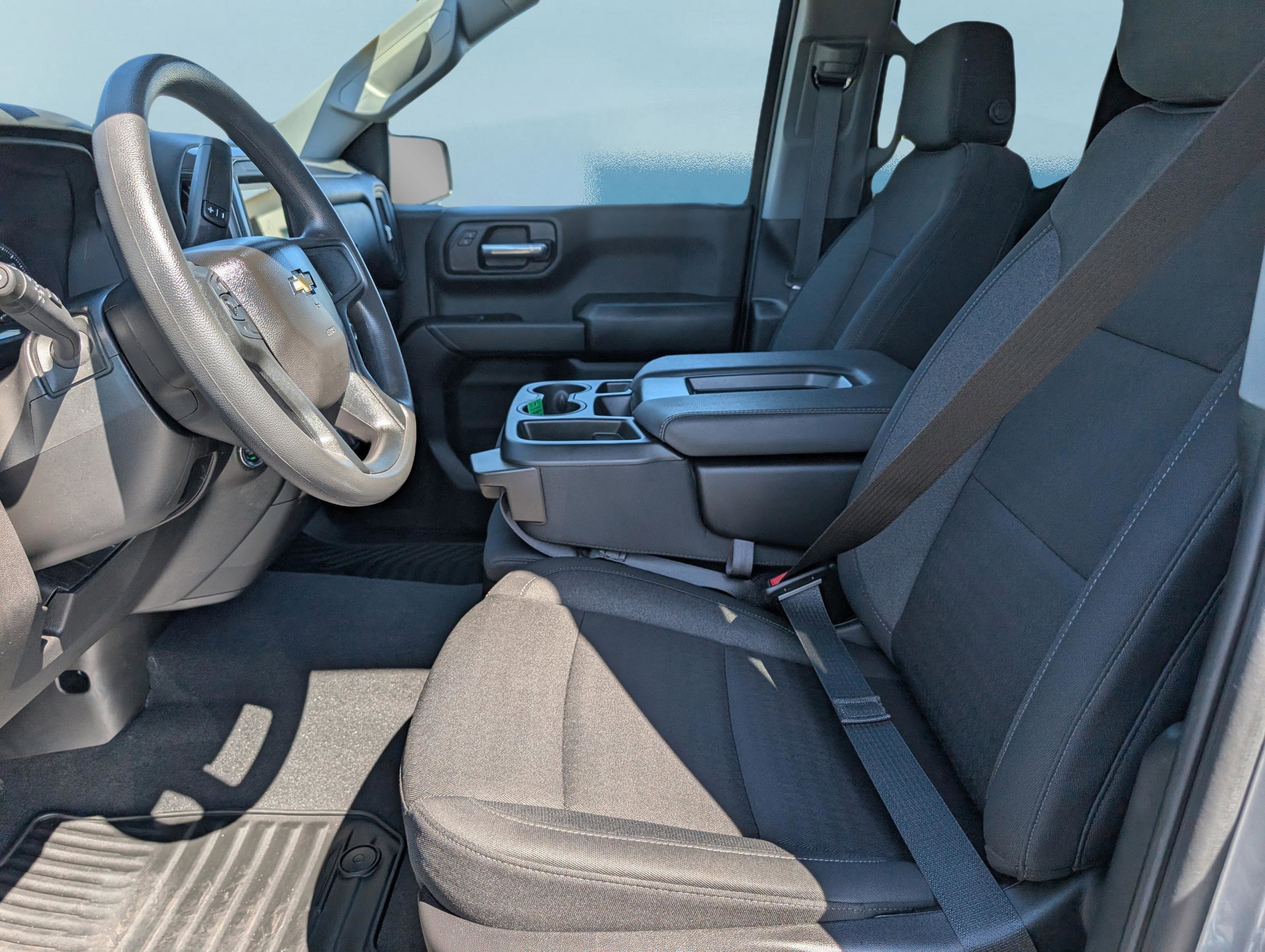 Used 2025 Chevrolet Silverado 1500 Custom image 17