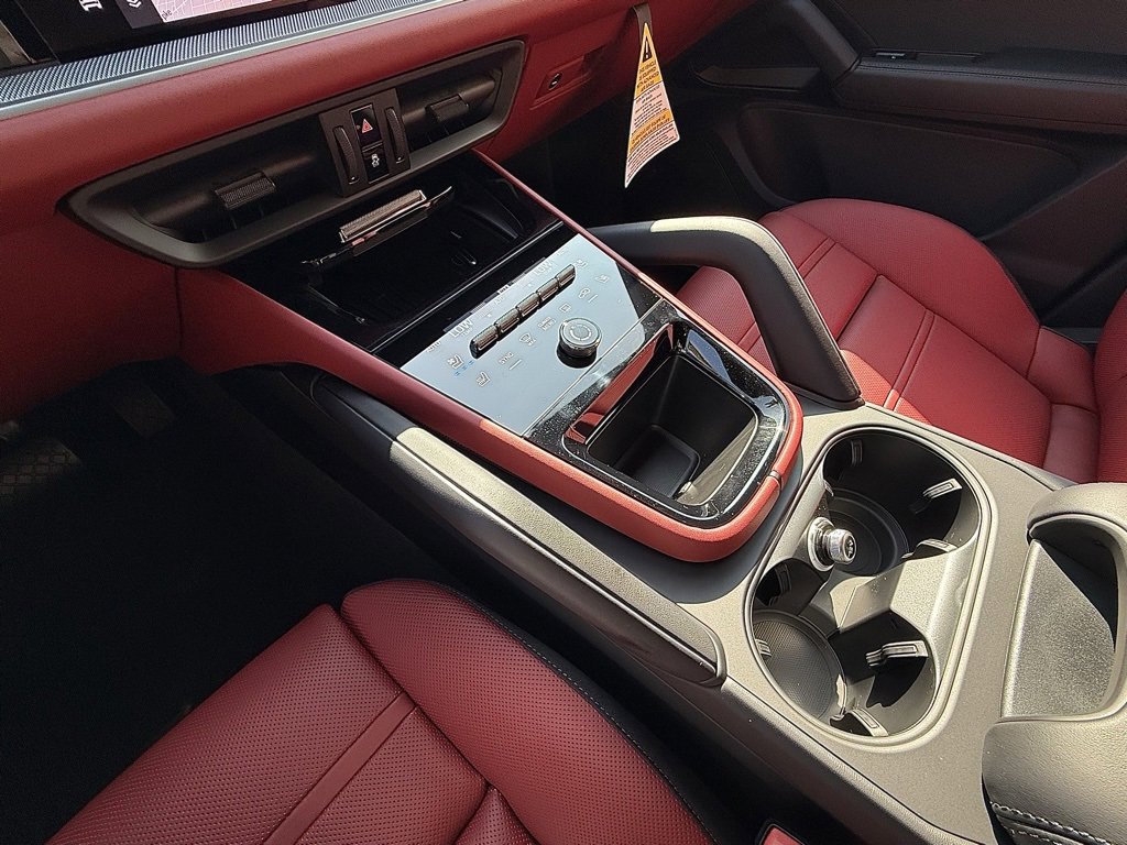 New 2026 Porsche Cayenne E-Hybrid image 16