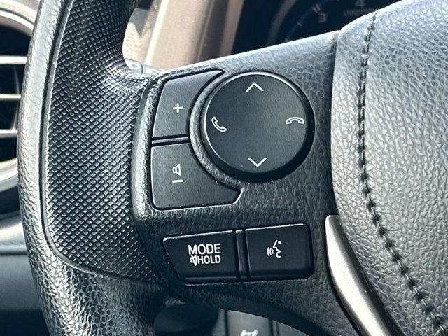 Used 2018 Toyota RAV4 LE w/ All Weather Liner Package AWD/4WD image 49