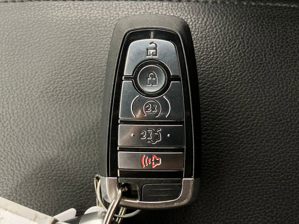 Used 2018 Ford Explorer XLT w/ Equipment Group 202A image 33