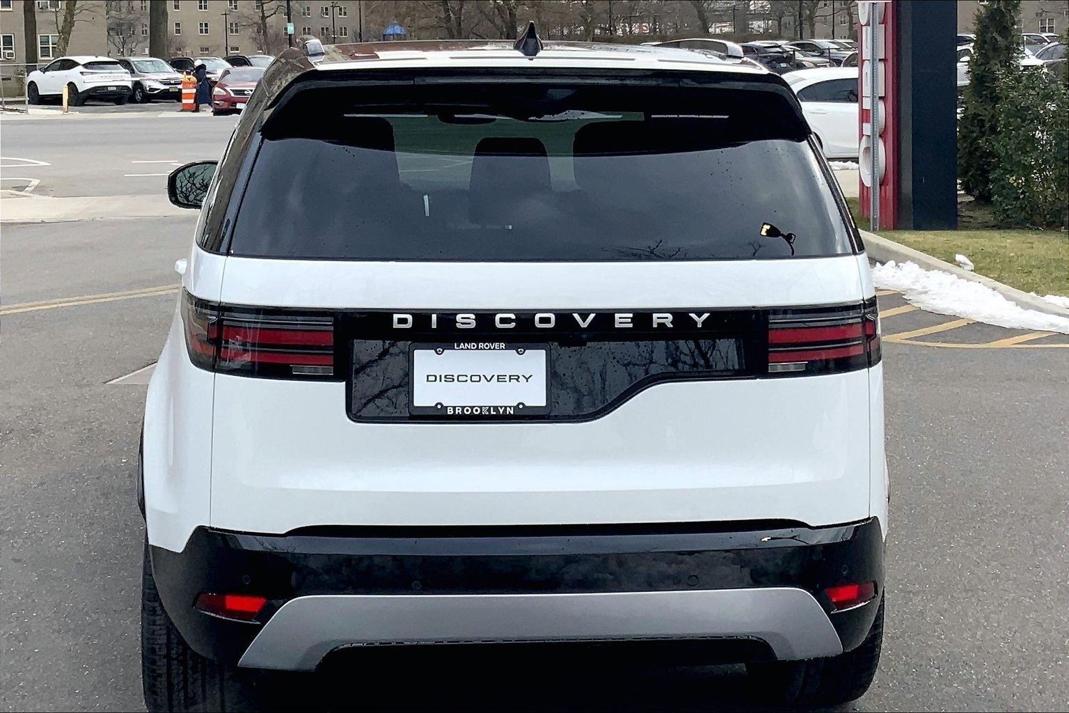 New 2026 Land Rover Discovery Limited Edition image 4