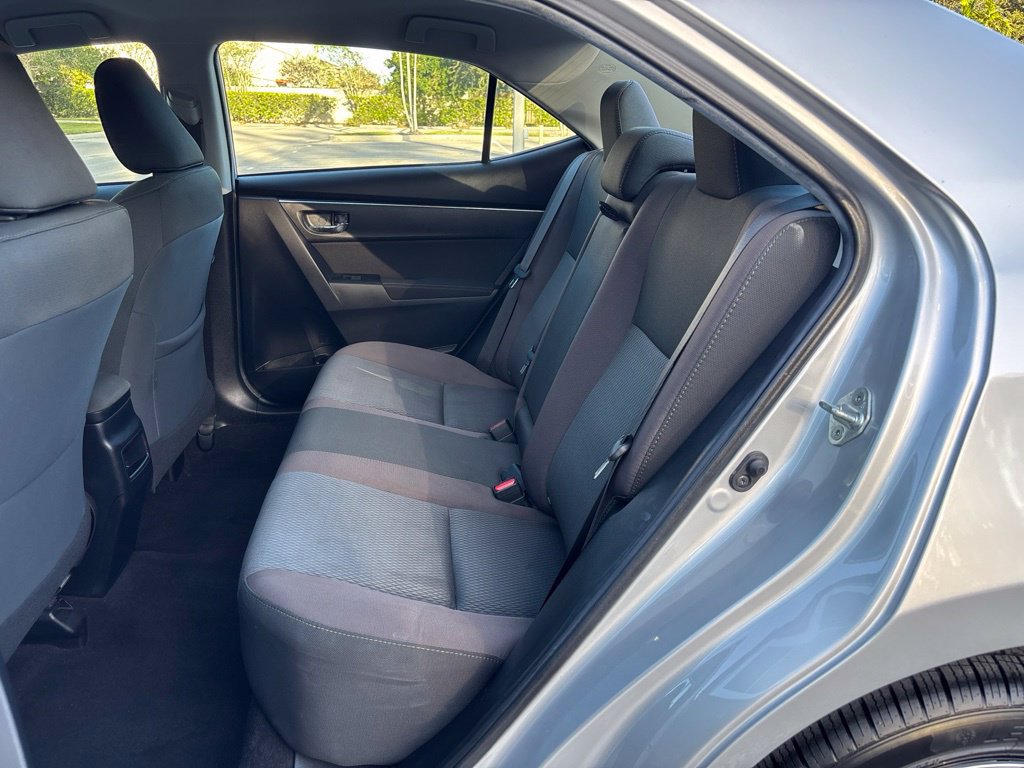 Used 2019 Toyota Corolla LE FWD image 18
