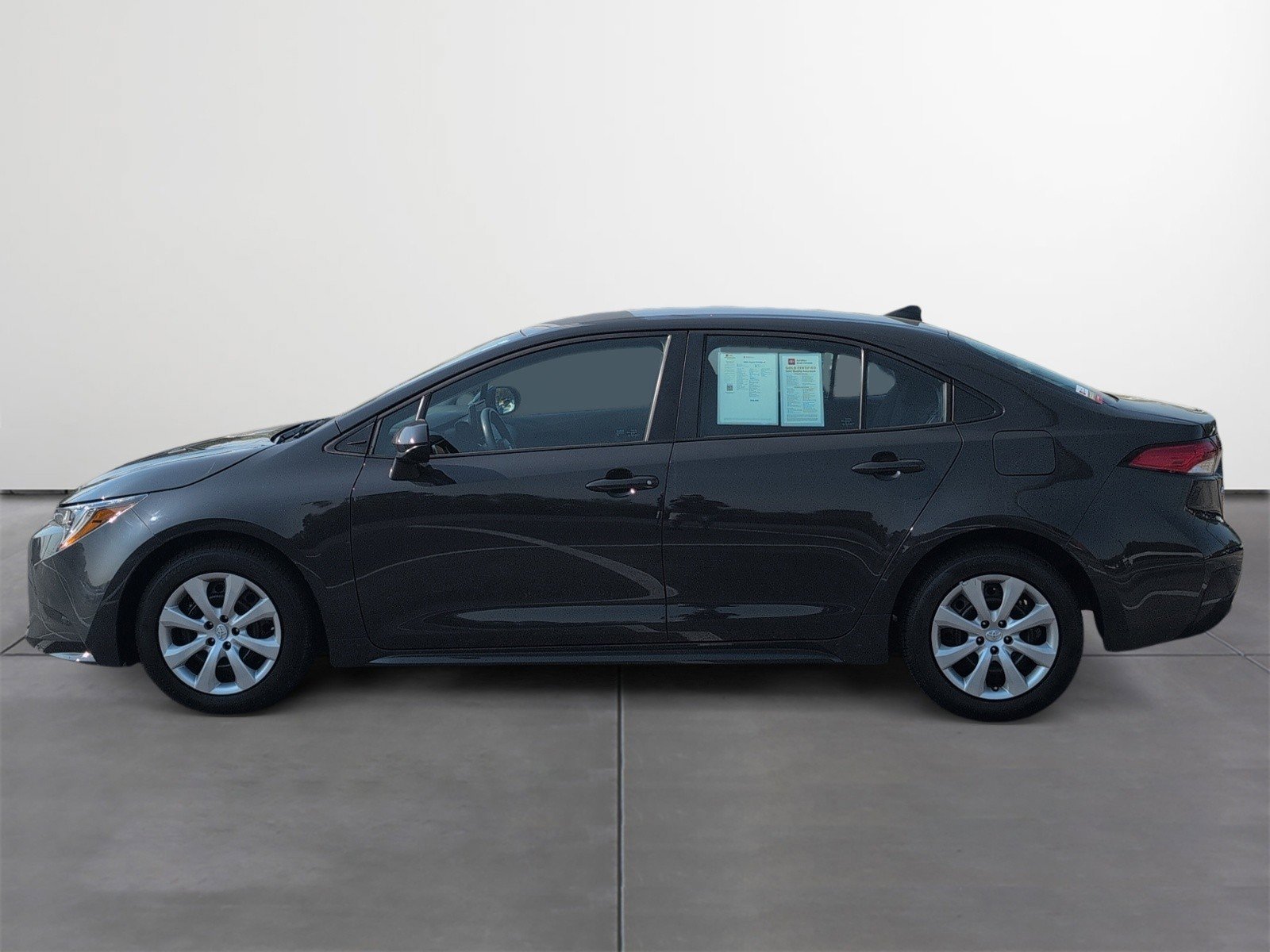 Certified 2023 Toyota Corolla LE image 3
