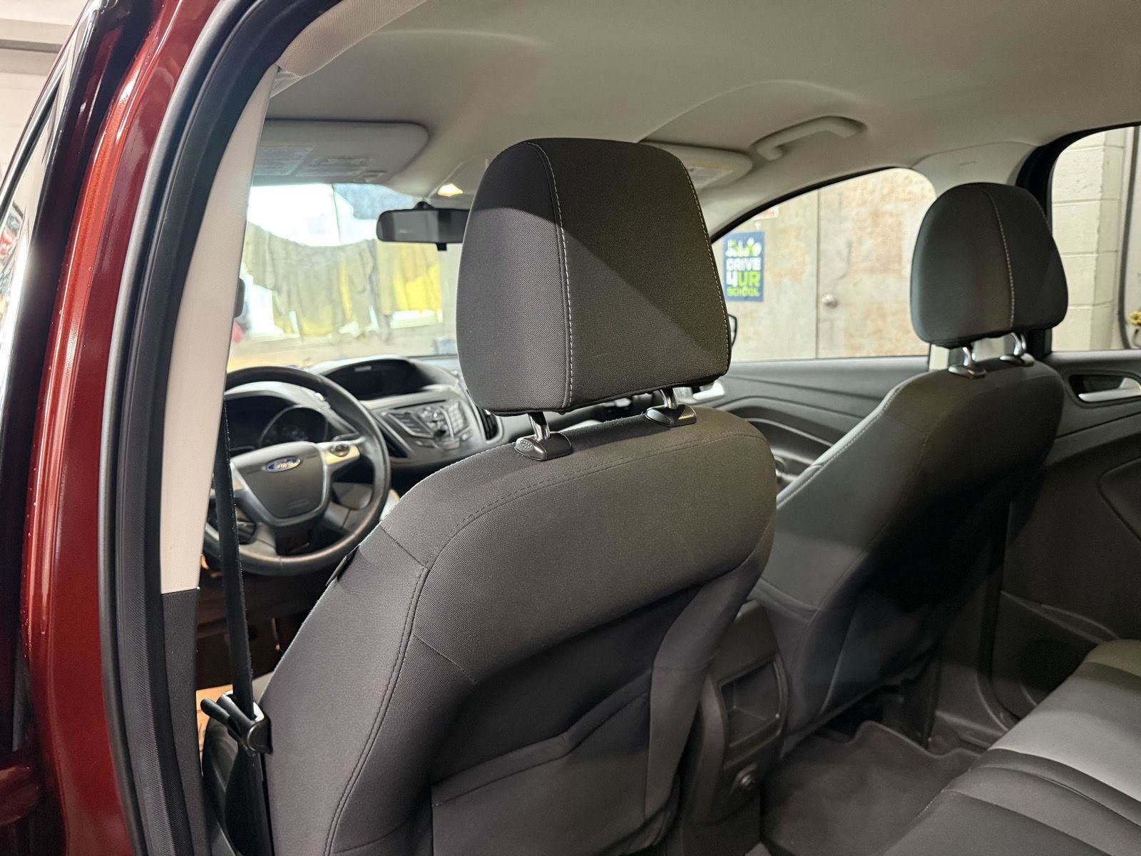 Used 2016 Ford Escape SE image 21