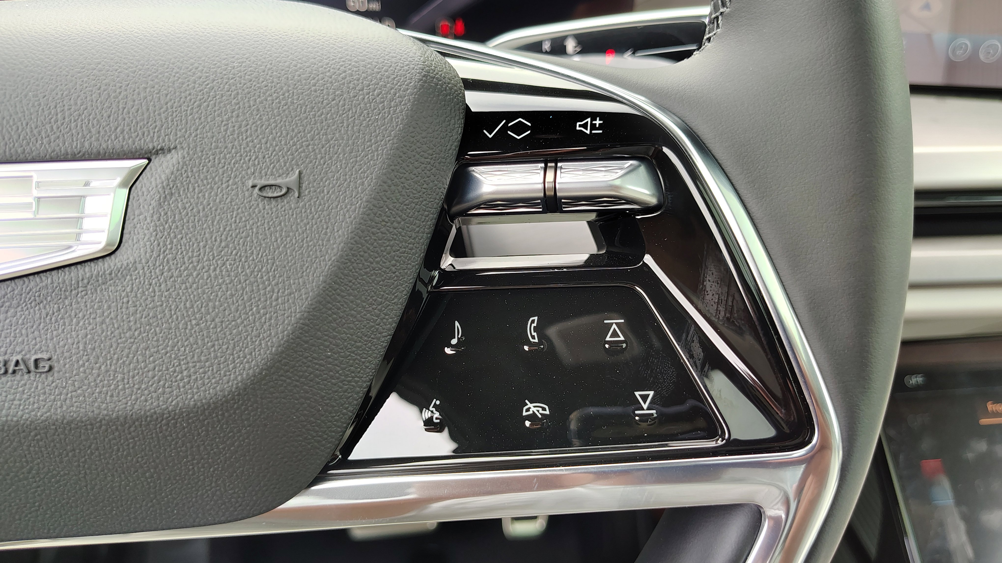 New 2026 Cadillac Vistiq Sport image 16