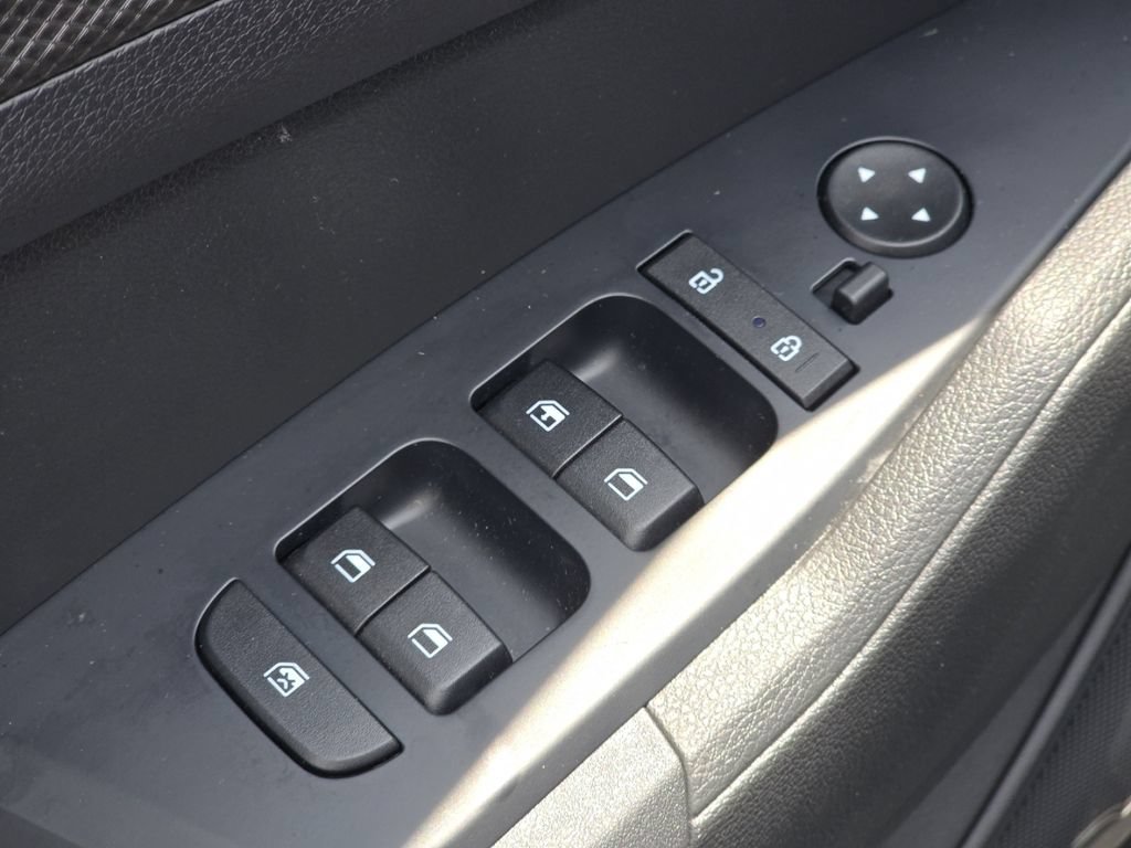 Used 2025 Kia Sportage LX FWD image 23