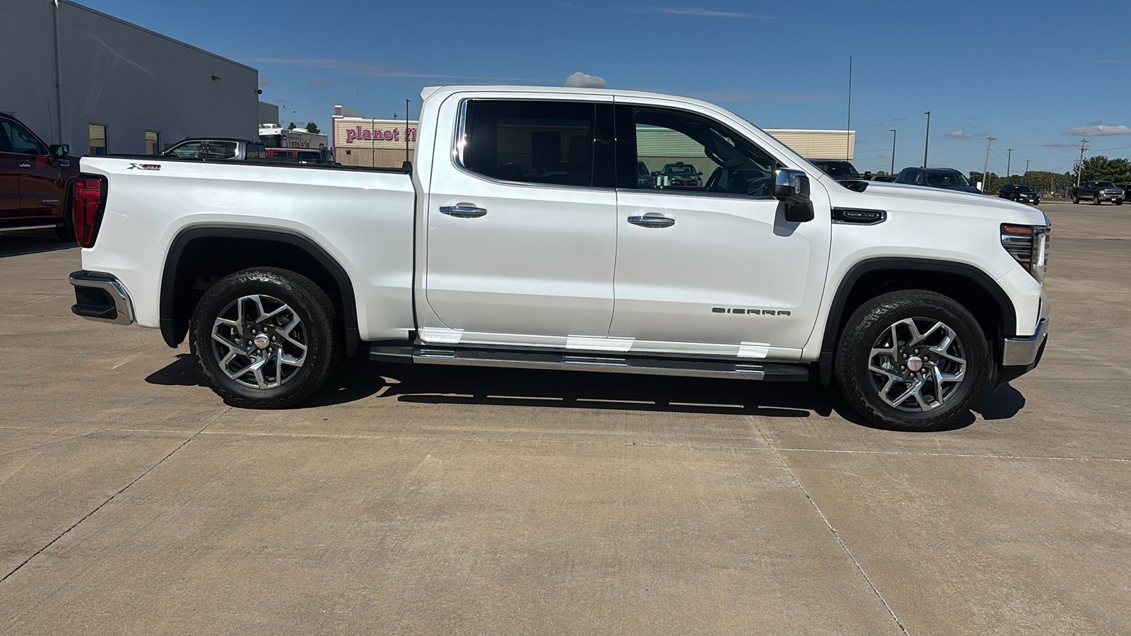 Used 2024 GMC Sierra 1500 SLT w/ SLT Premium Plus Package image 10