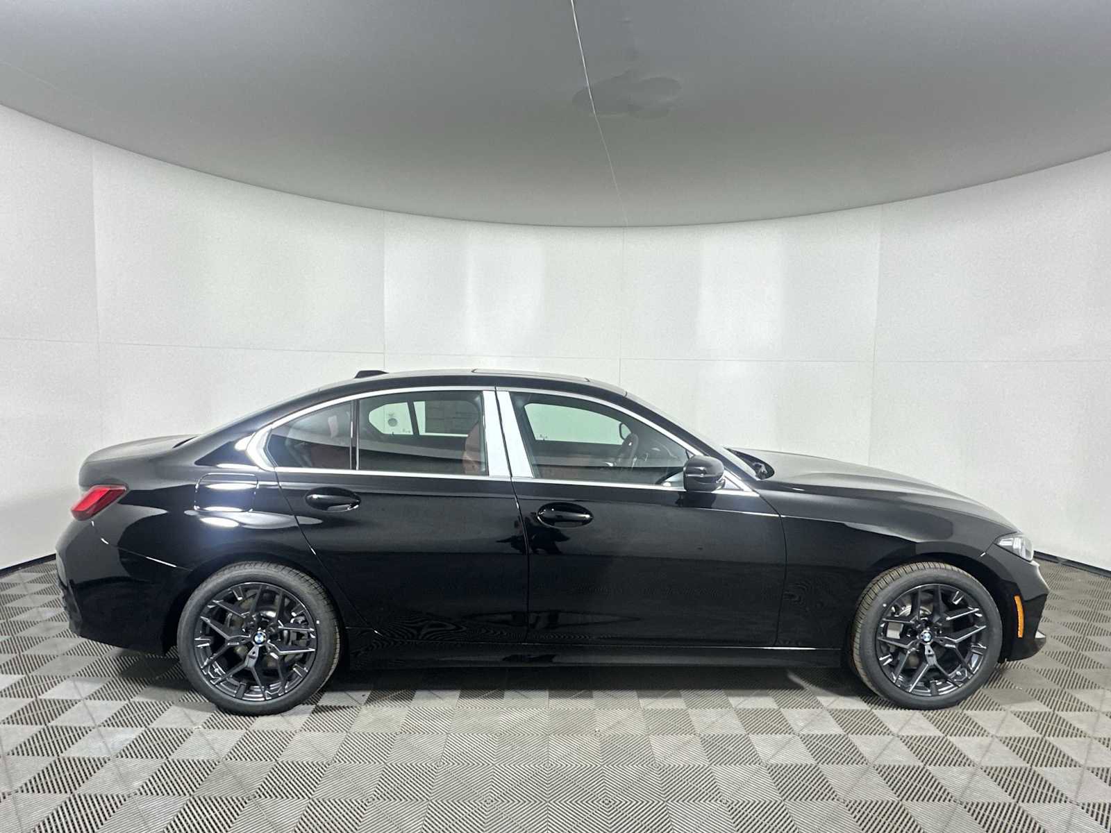 New 2026 BMW 330i xDrive Sedan w/ Convenience Package image 8