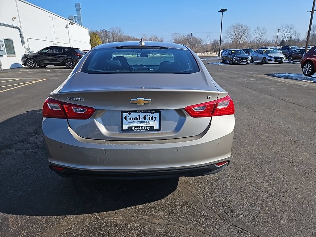 Used 2025 Chevrolet Malibu LT FWD image 4