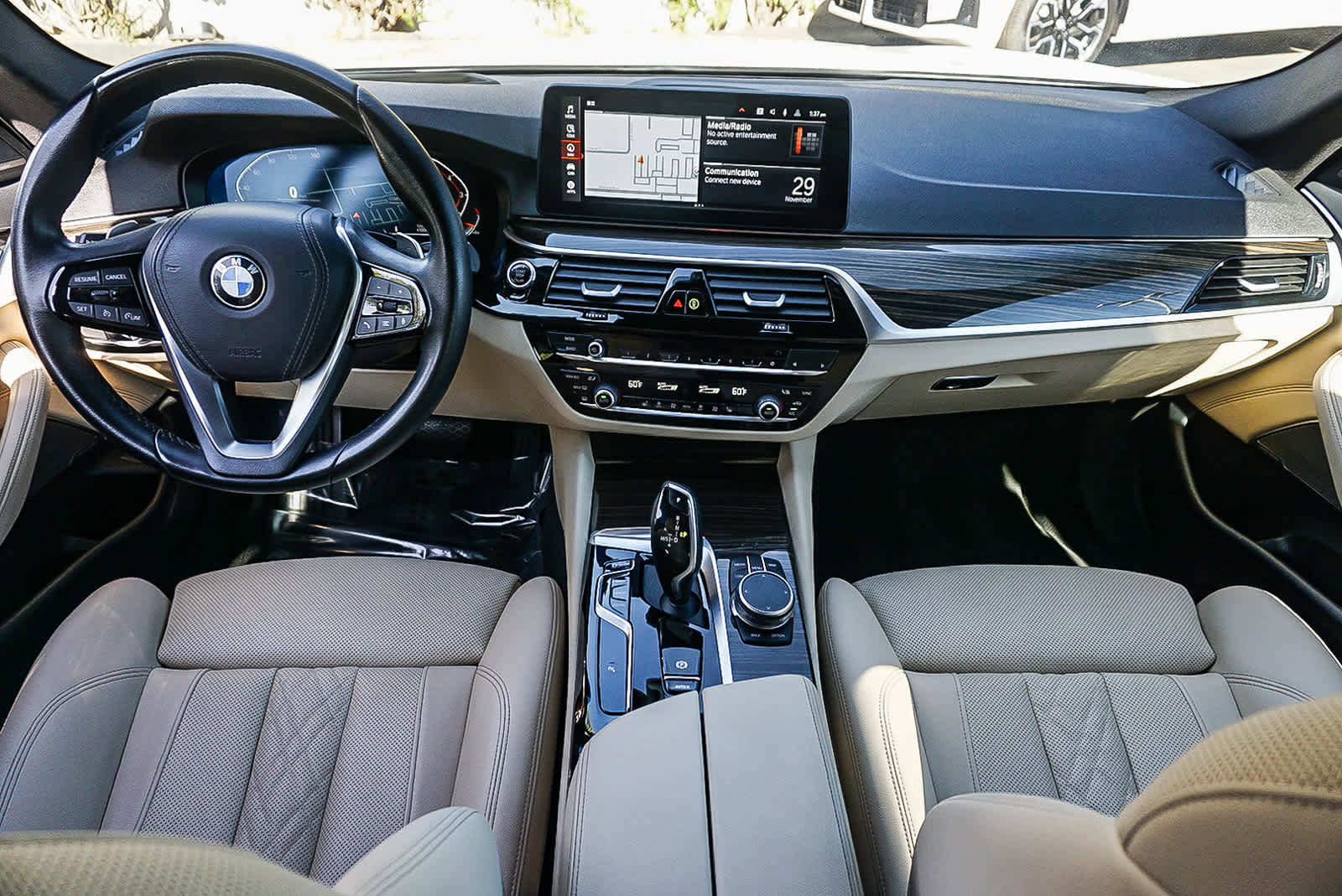 Certified 2023 BMW 530i w/ Premium Package image 13