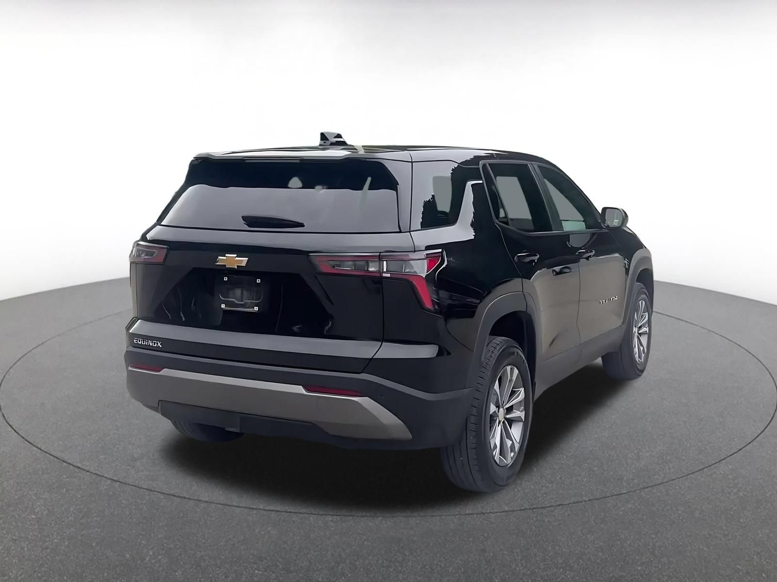 Used 2025 Chevrolet Equinox LT FWD image 13