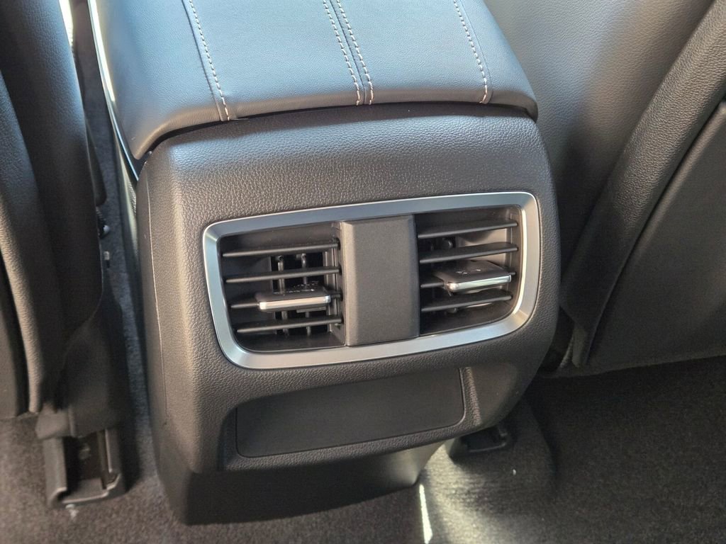 Used 2025 Acura RDX SH-AWD image 14