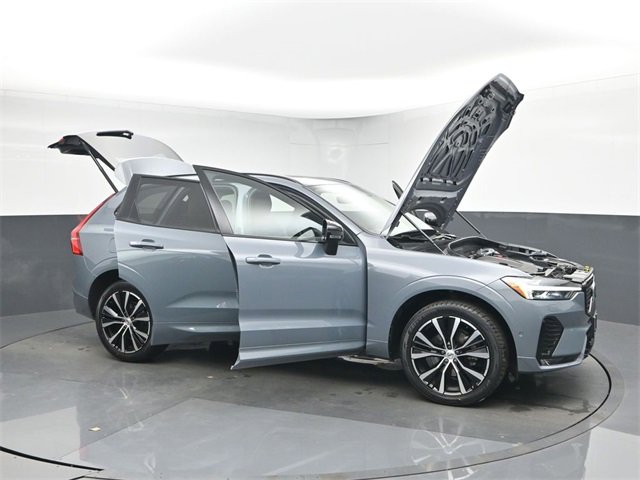 Used 2023 Volvo XC60 B5 Ultimate w/ Climate Package image 54