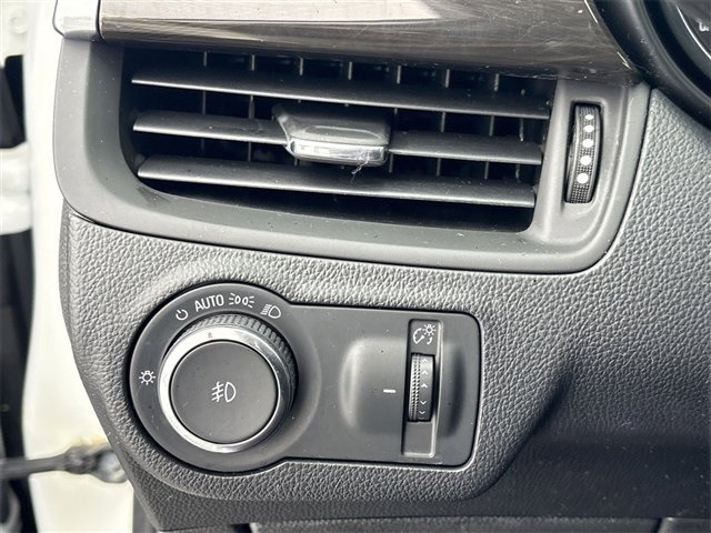 Certified 2019 Buick Envision Essence image 17