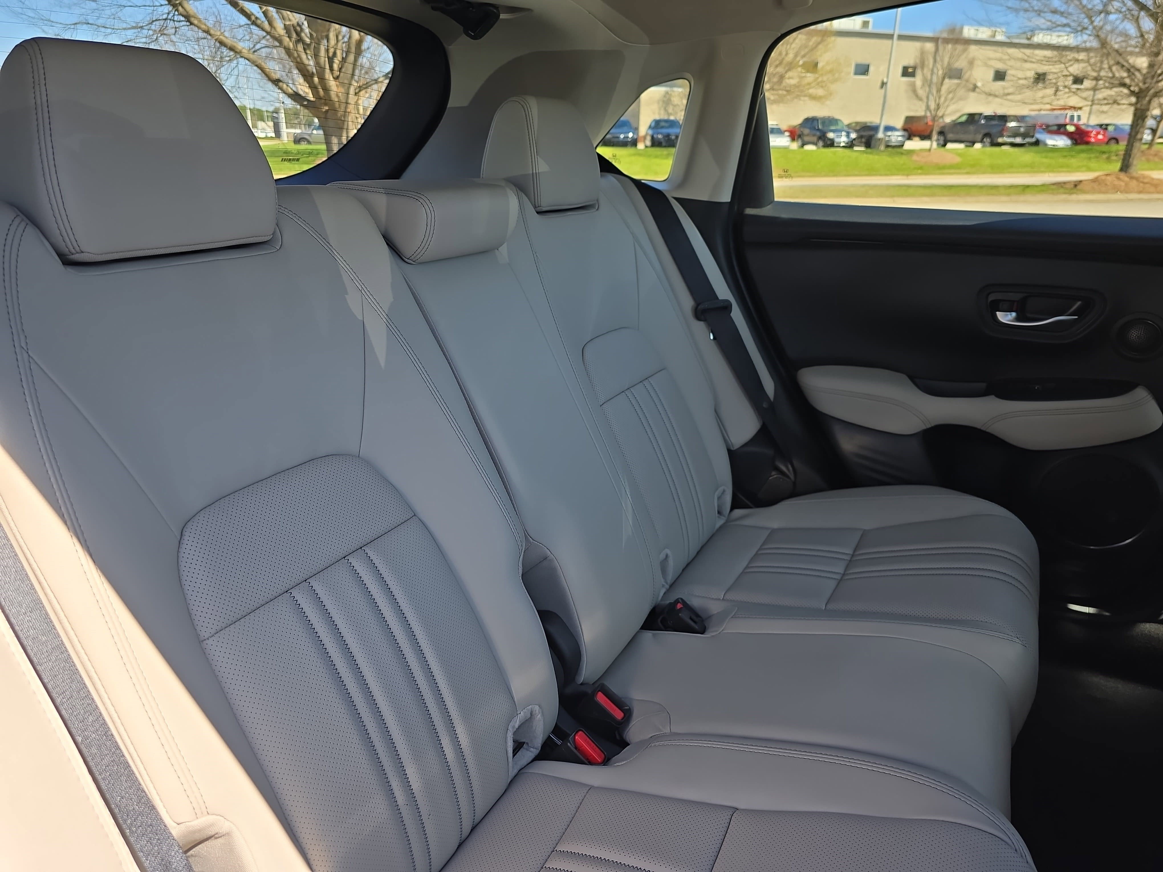 Used 2024 Honda HR-V EX-L image 12