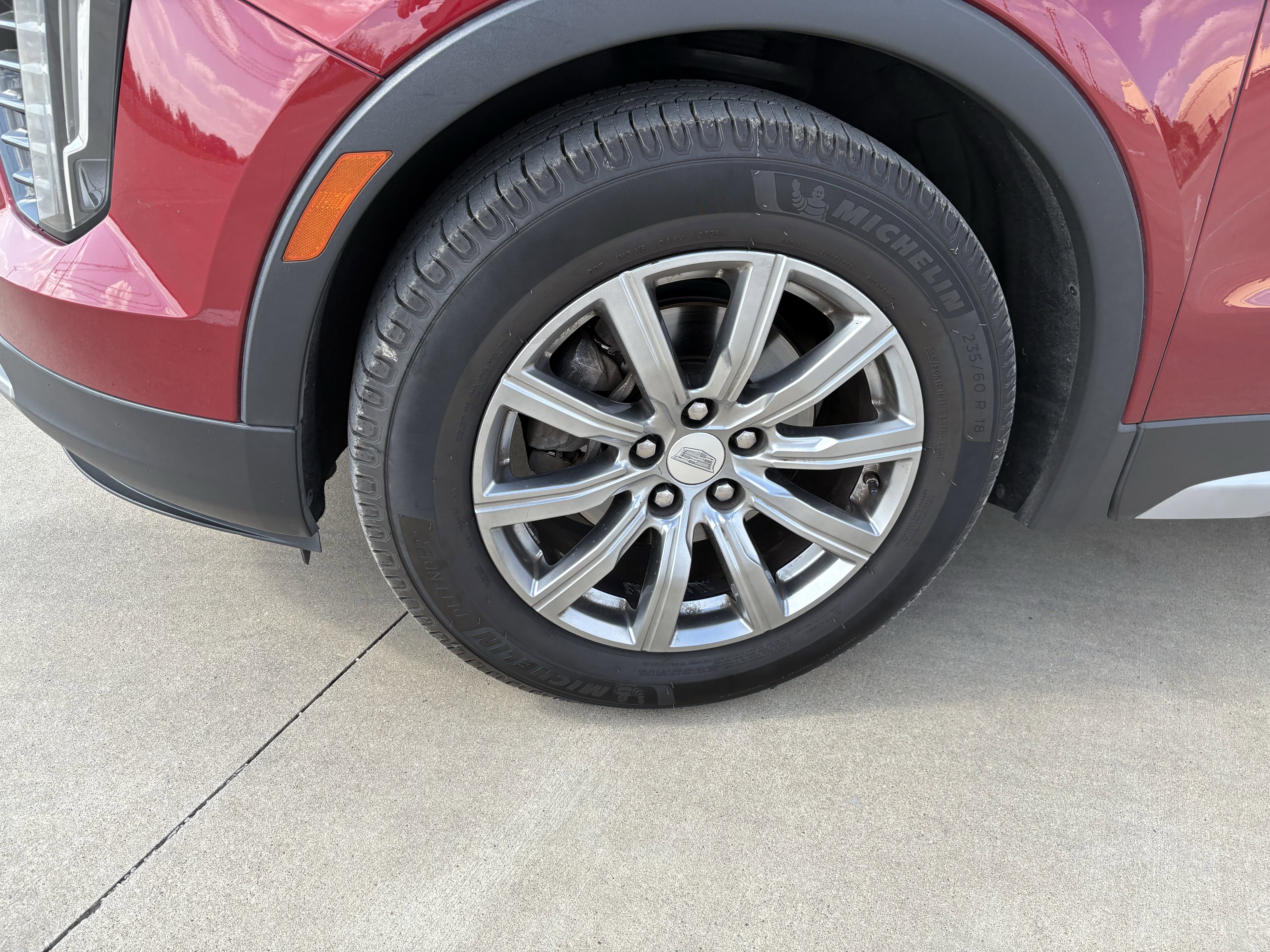 Used 2019 Cadillac XT4 Premium Luxury image 10