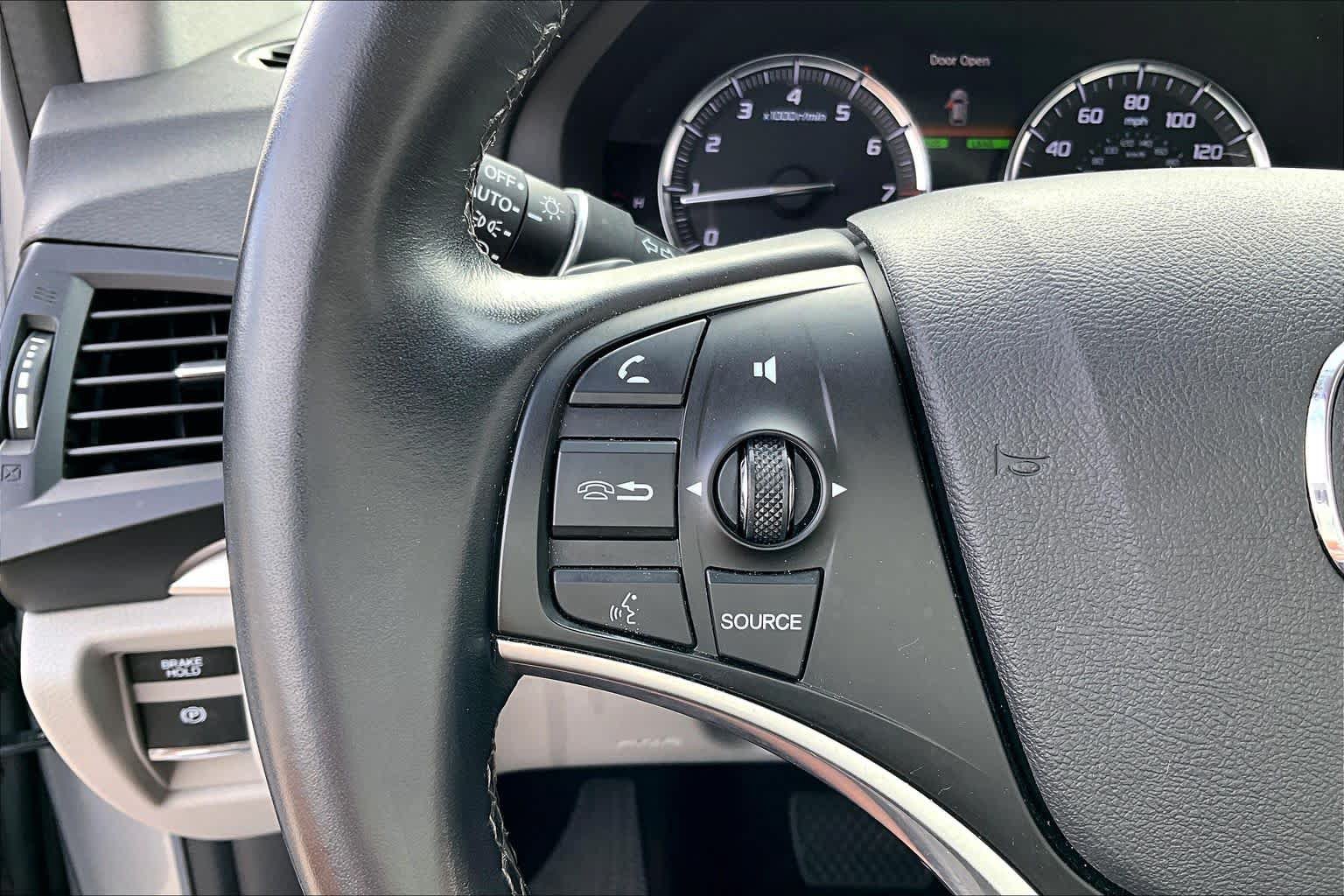 Used 2020 Acura MDX w/ Technology Package FWD image 20
