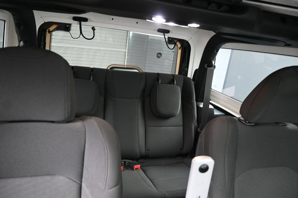 Used 2023 Jeep Wrangler Sport AWD/4WD image 21