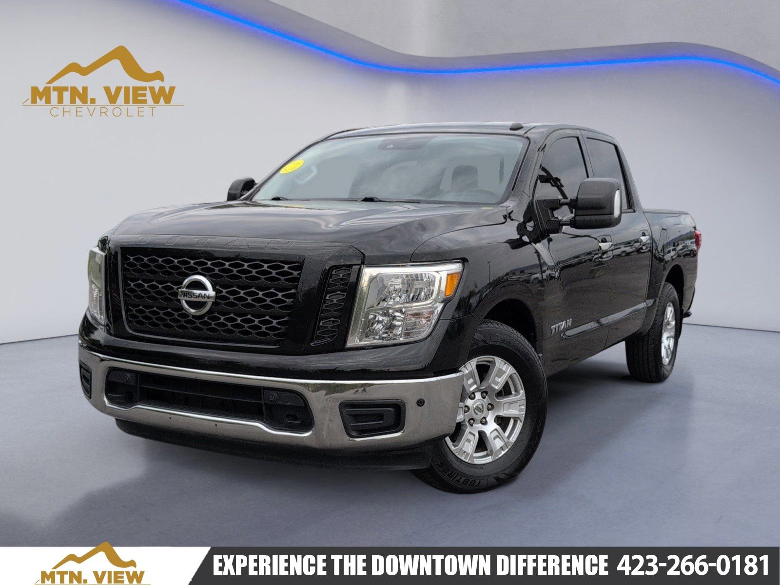 Used 2019 Nissan Titan SV w/ SV Convenience Package image 1