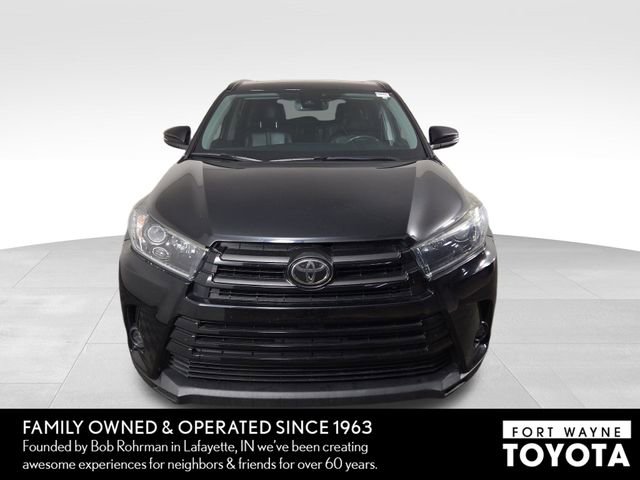 Used 2019 Toyota Highlander SE image 3