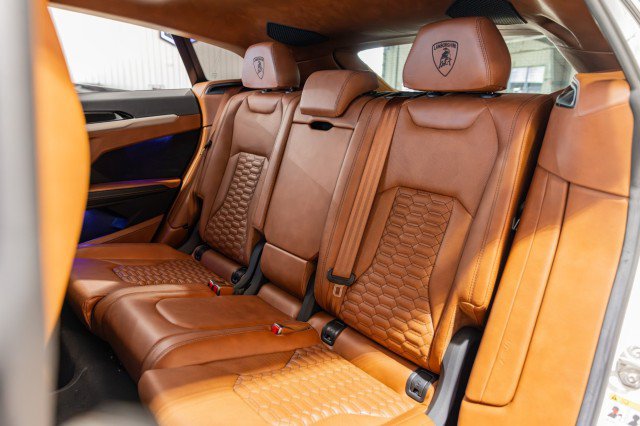 Used 2022 Lamborghini Urus AWD/4WD image 18