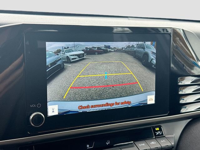 Used 2025 Toyota Camry LE image 13