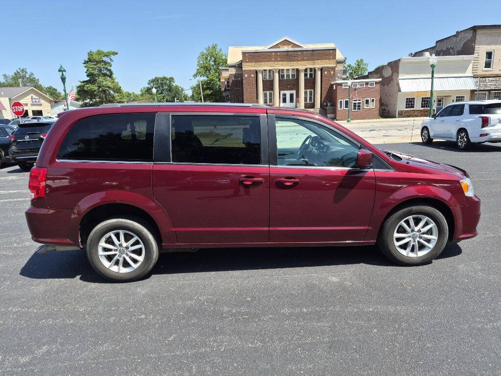 Used 2018 Dodge Grand Caravan SXT FWD image 6