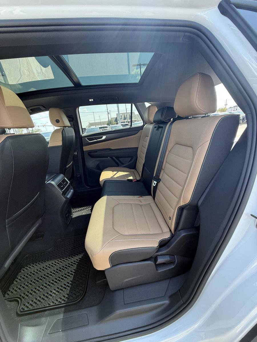 New 2026 Volkswagen Atlas Cross Sport SEL R-Line image 16