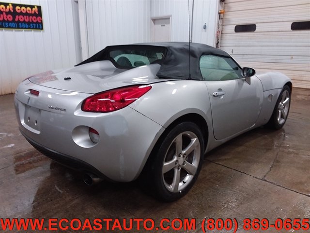 Used 2007 Pontiac Solstice Convertible w/ Premium Package RWD image 3