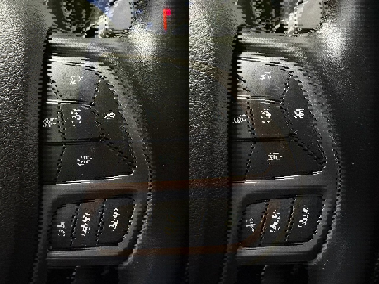 Used 2021 Jeep Cherokee Limited AWD/4WD image 19