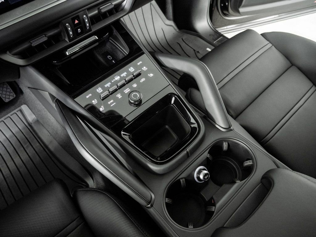 New 2026 Porsche Cayenne image 18